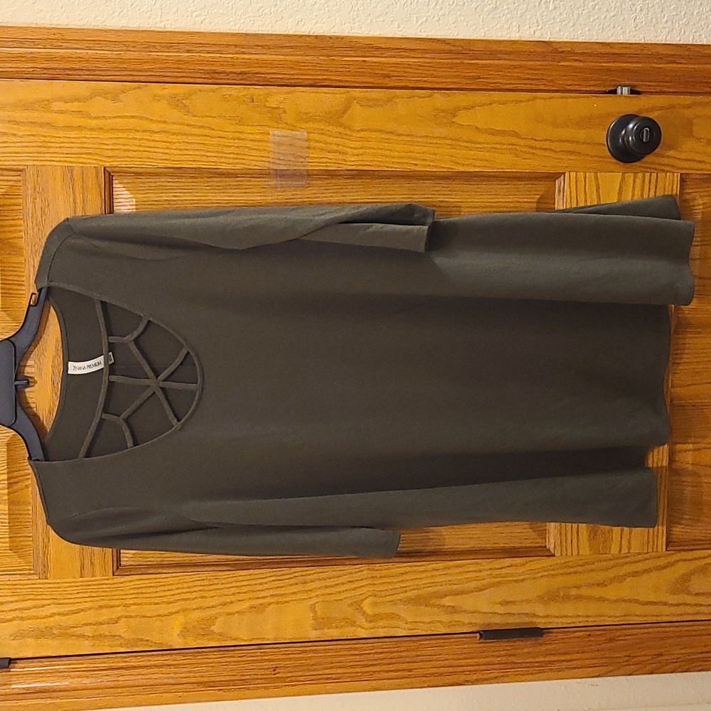 3/4 length sleeve long tunic with pockets